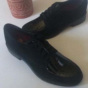 Munro Suede & Patent Leather Oxford